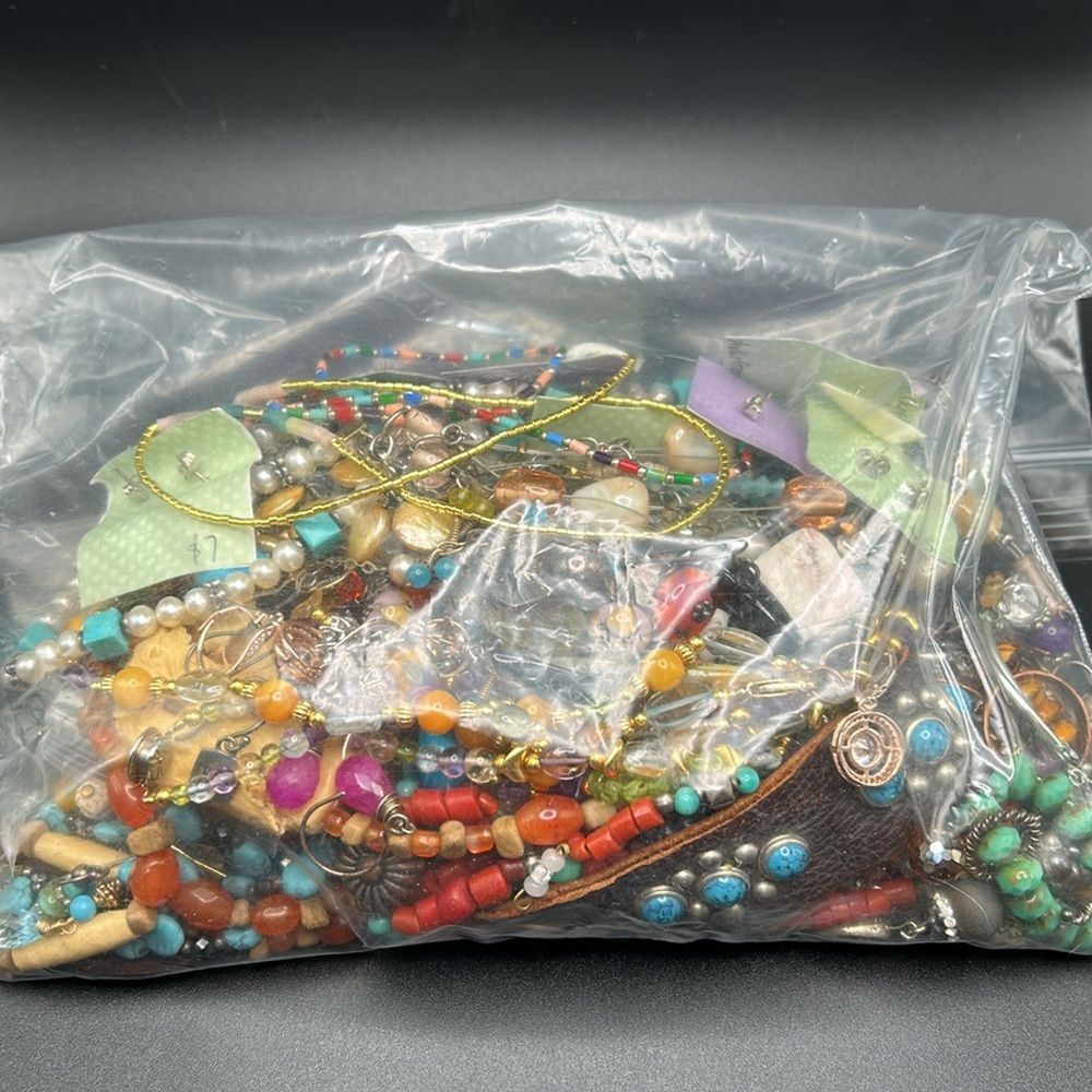 Mystery Mixed Jewelry Bag Natural Elements 2.6 lbs. Wearable Craft VTG Modern - Picture 3 of 6